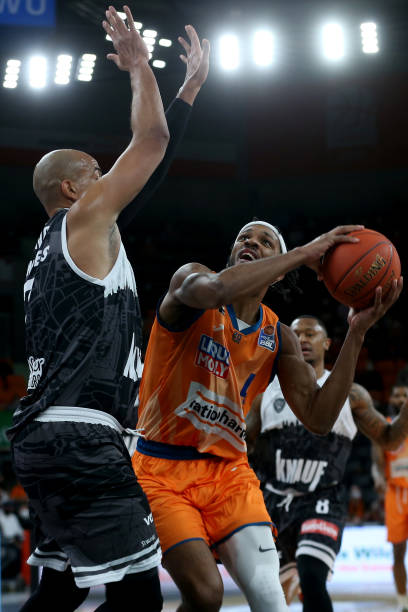 的卡牌在转 的卡牌在转