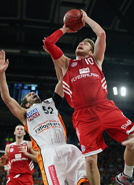 球成功击败 球成功击败